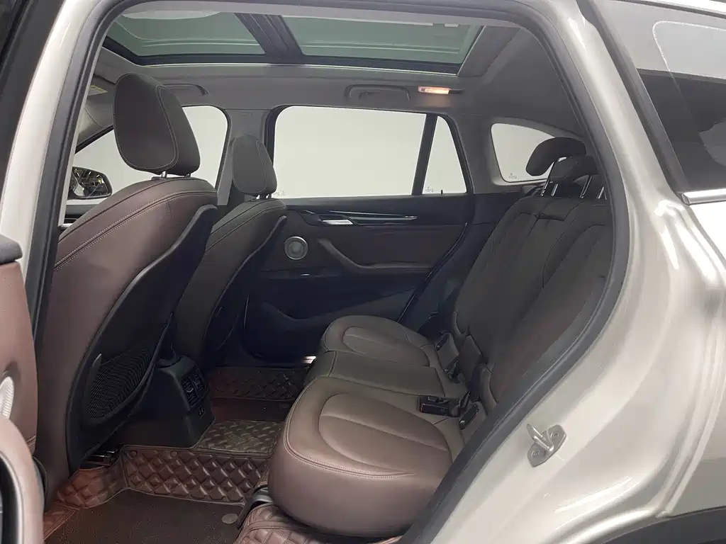 BMW X1 2021 sDrive25Li Leading Edition