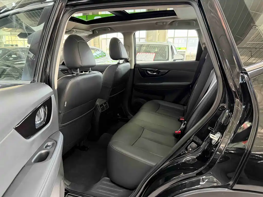 Qashqai 2022 2.0L Two-wheel drive Smart Link Comfort Edition