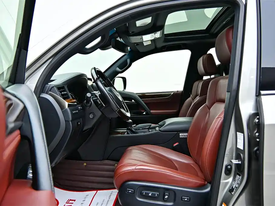 Lexus LX 2017 570 Luxury Edition