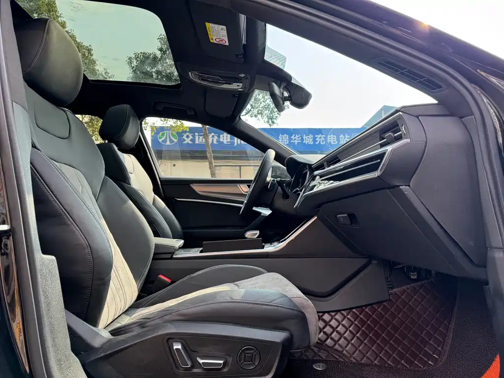 Audi A6L 2024 model 45 TFSI Prestige Dynamic Edition