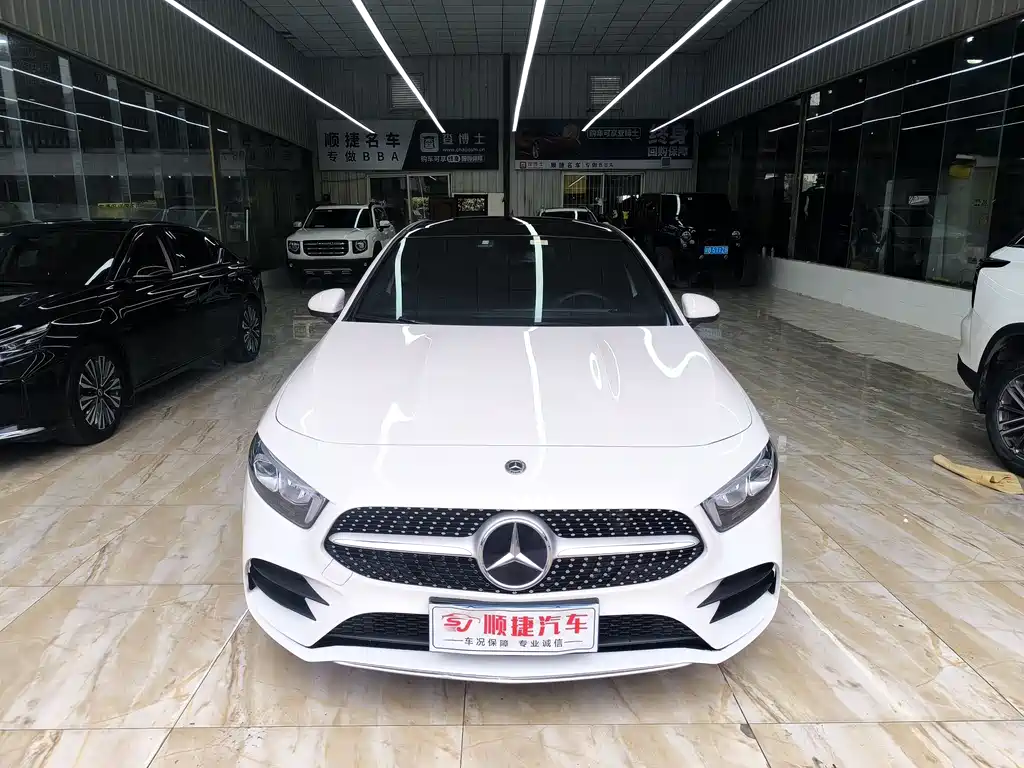 Mercedes-Benz A 200 L Sport Sedan Dynamic Edition 2021