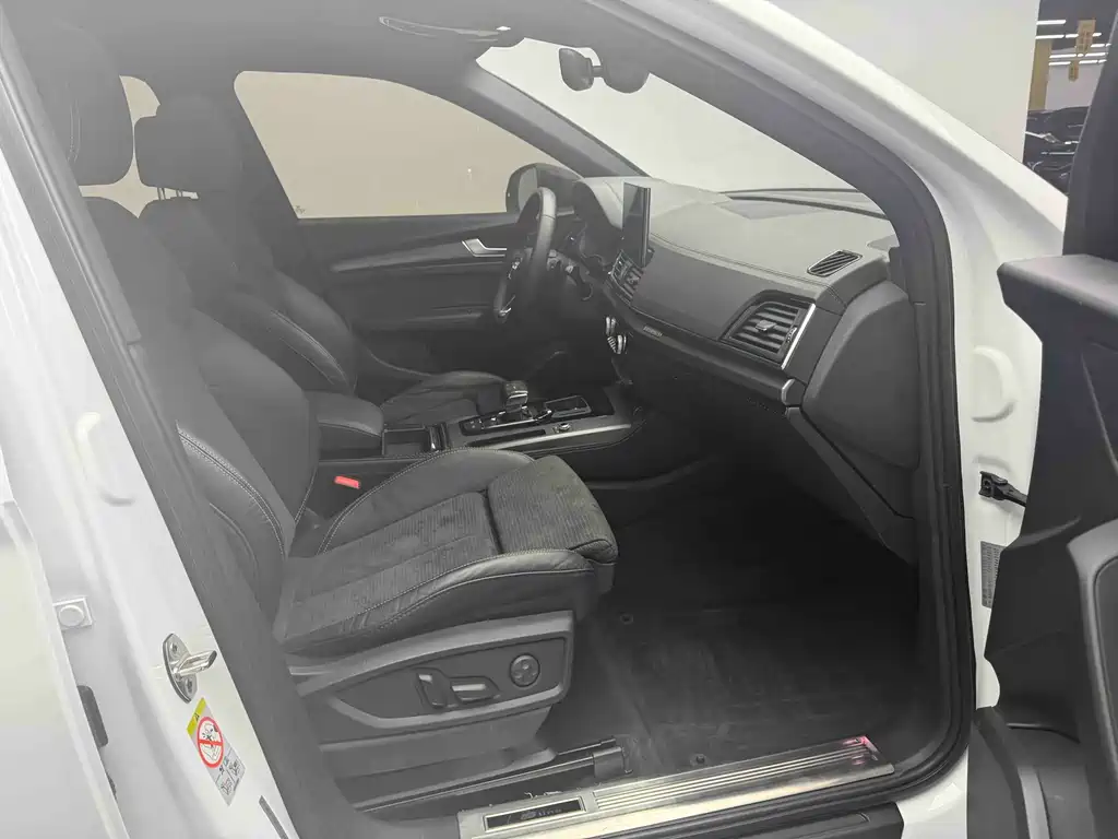 Audi Q5L Sportback 2021 40 TFSI Luxury Edition
