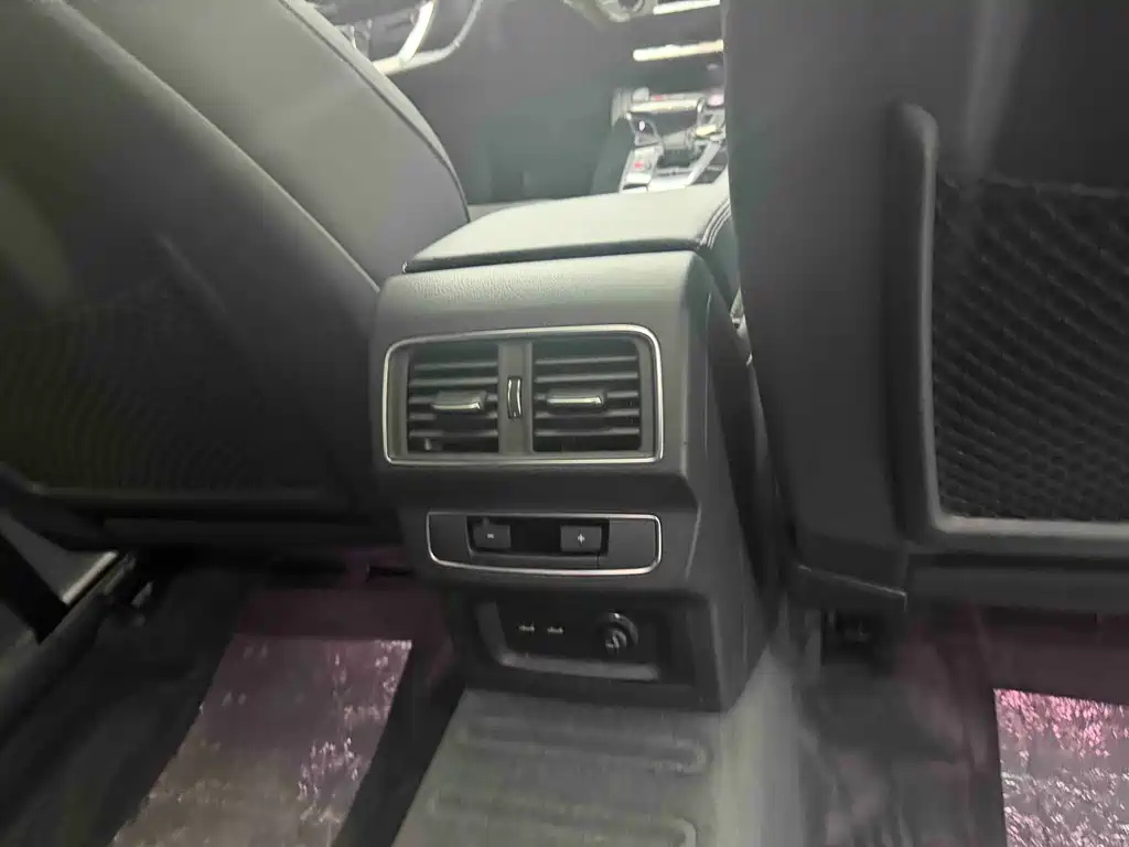 Audi Q5L Sportback 2021 40 TFSI Luxury Edition