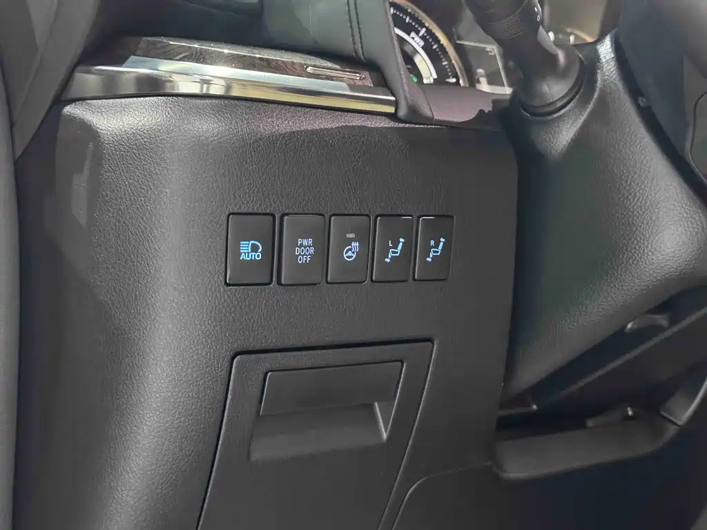 Alphard 2020款 Hybrid 2.5L Prestige Edition