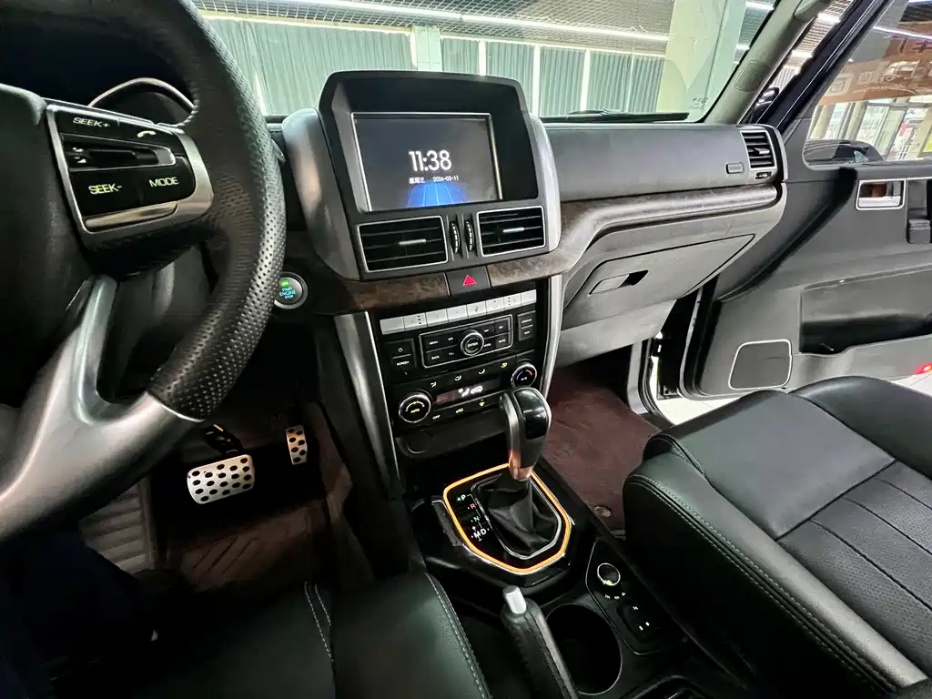 Beijing BJ80 2018 2.3T Automatic Luxury Edition National VI