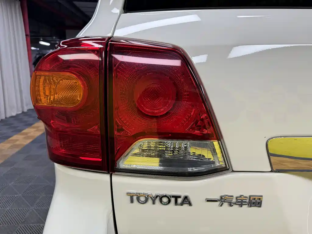 Land Cruiser 2012 4.0L Automatic VX