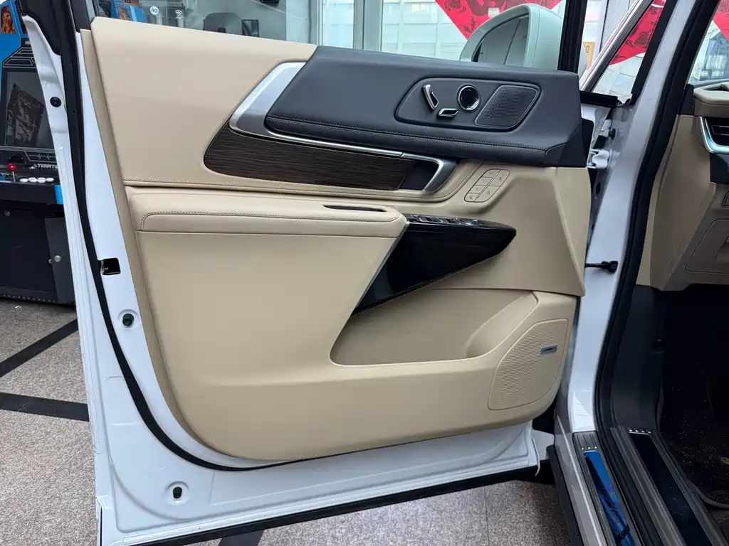 2023 Century 2.0T 7-seat Premium Edition