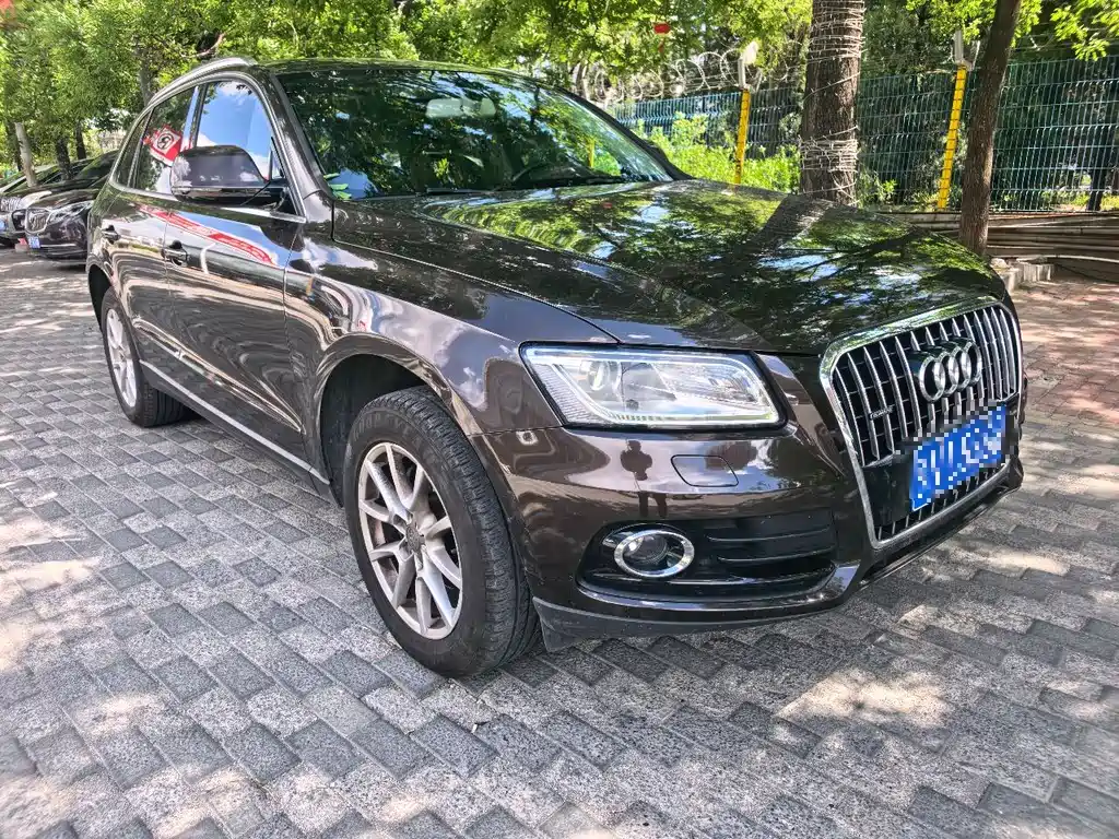 Audi Q5 2016 model 40 TFSI Sportline