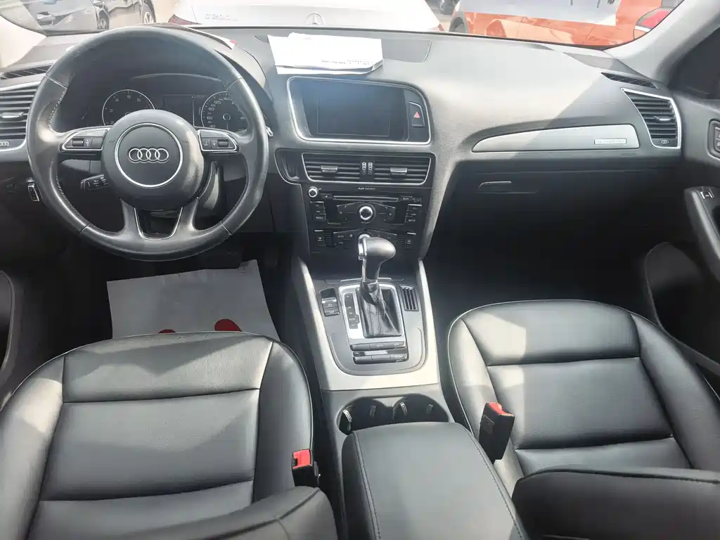 Audi Q5 2016 model 40 TFSI Sportline