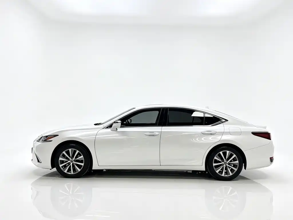Lexus ES 2020 200 Excellence Edition