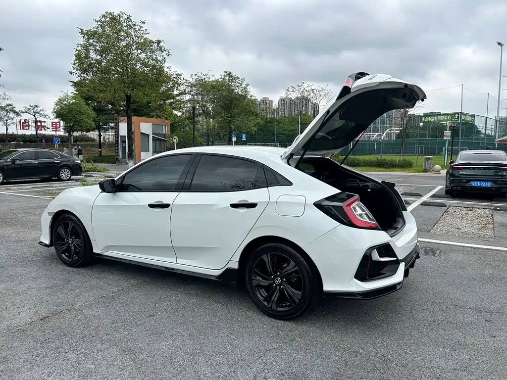 Civic 2021 Hatchback 220TURBO CVT ChaoKuKong