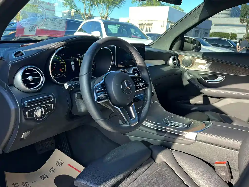 Mercedes-Benz GLC 2022 Facelift 260 L 4MATIC Luxury Edition