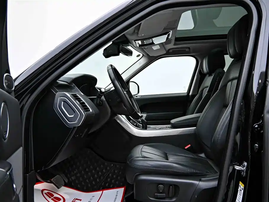 Range Rover Sport P400e SE 2020