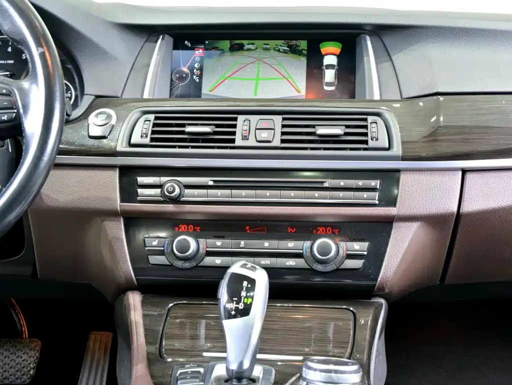 BMW 5 Series 2014 model 525Li Luxury Design Package