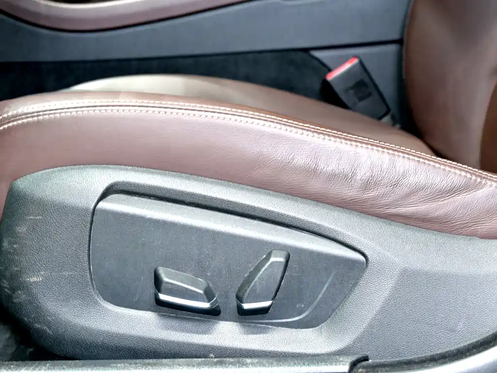 BMW 5 Series 2014 model 525Li Luxury Design Package