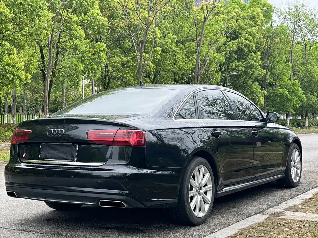 Audi A6L 2018 30th Anniversary Edition TFSI Sport Line