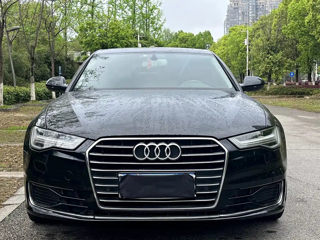 Audi A6L 2018 30th Anniversary Edition TFSI Sport Line
