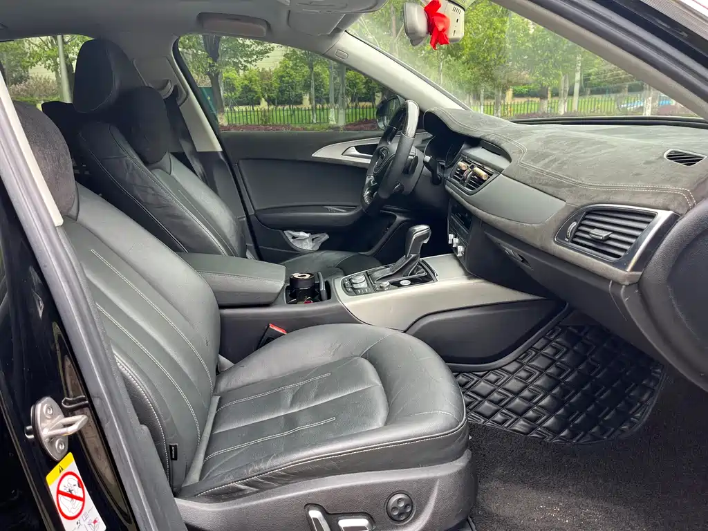 Audi A6L 2018 30th Anniversary Edition TFSI Sport Line