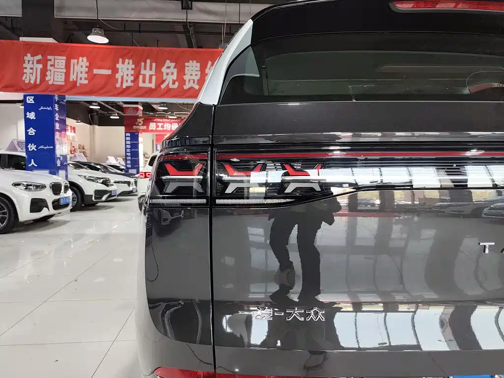 揽巡 2025 380TSI 4x4 R-Line Touring ZHONGXING