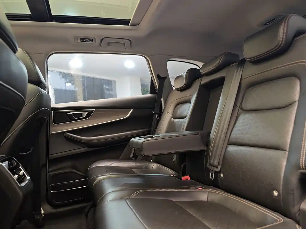 Huayue 8 2019 1.6TGDI Automatic Luxury Edition