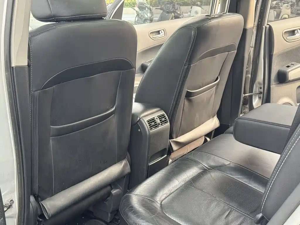 Qashqai 2010 2.5L Manual Luxury Edition 4WD