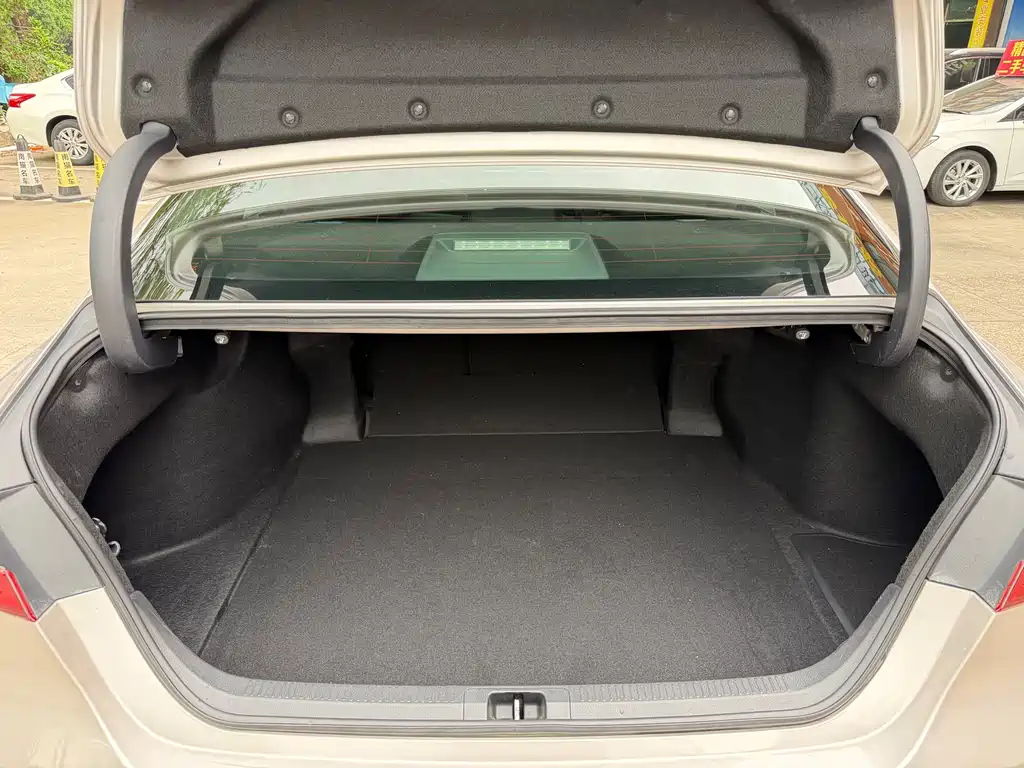 Camry 2018 Hybrid 2.5HG Luxury Edition