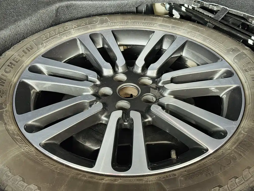 Range Rover 2023 3.0 L6 400PS Creation Extended Edition