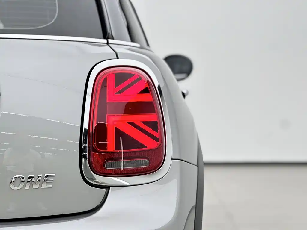 MINI 2023 1.5T ONE 5-Door Edition