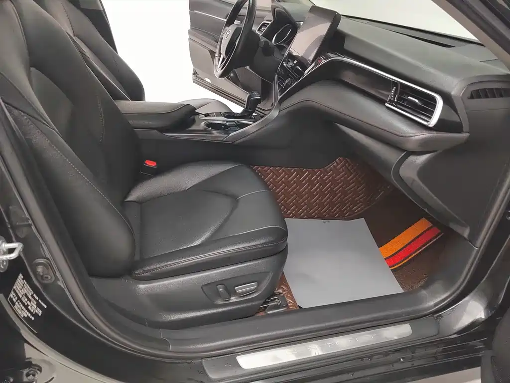 Camry 2021 2.0G Luxury Edition