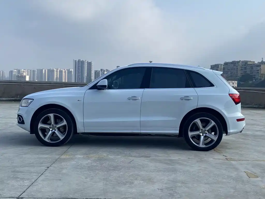 Audi Q5 (Import) 2013 model 45 TFSI quattro Sport