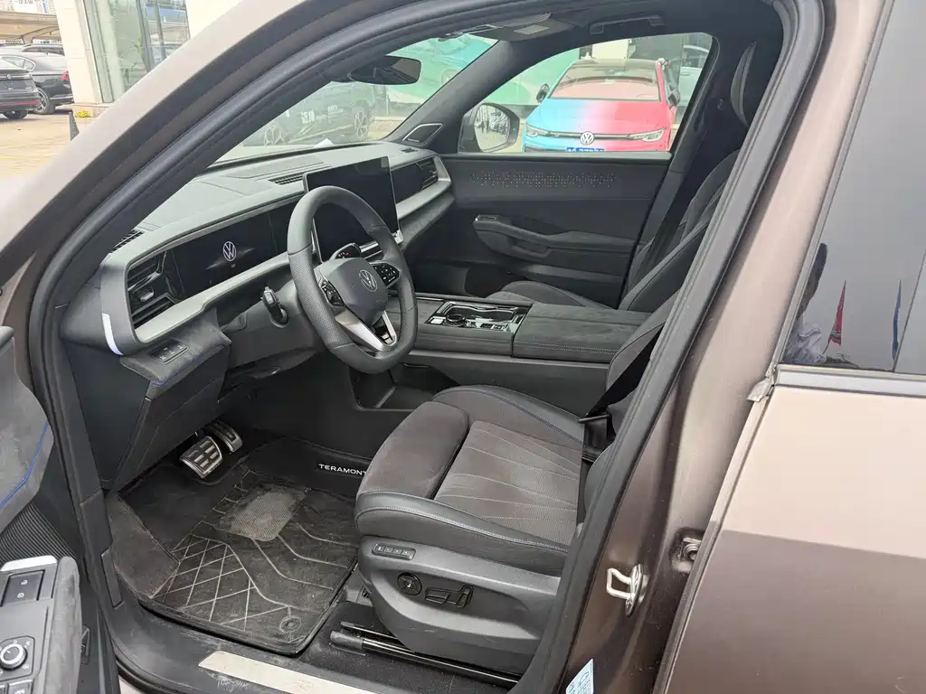 Tongyi Qianwen 2025 model Tongyi Qianwen Pro 450TSI four-wheel drive Dengfeng edition