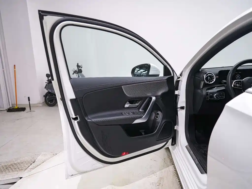Mercedes-Benz A-Class 2022 A 180 L Sport Coupe
