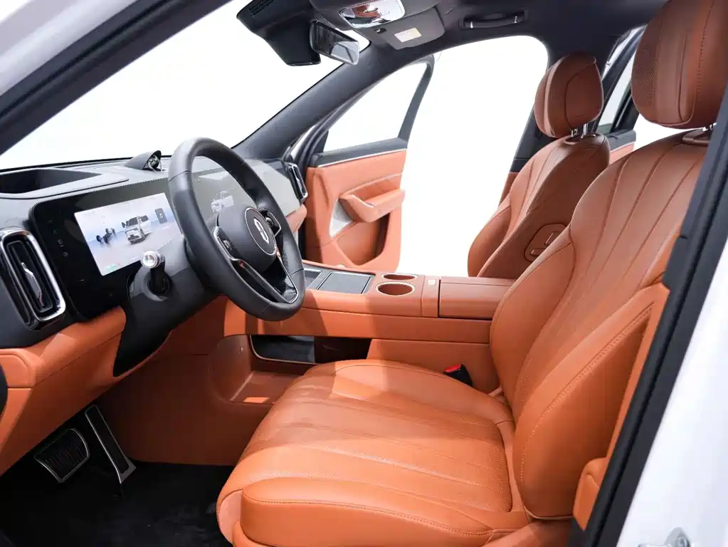 SUV M8 2025 Edition Range-Extended Ultra Version 53.4kWh 5-Seat Version (192-line LiDAR)