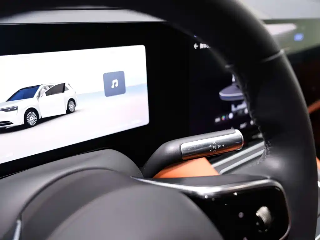 SUV M8 2025 Edition Range-Extended Ultra Version 53.4kWh 5-Seat Version (192-line LiDAR)