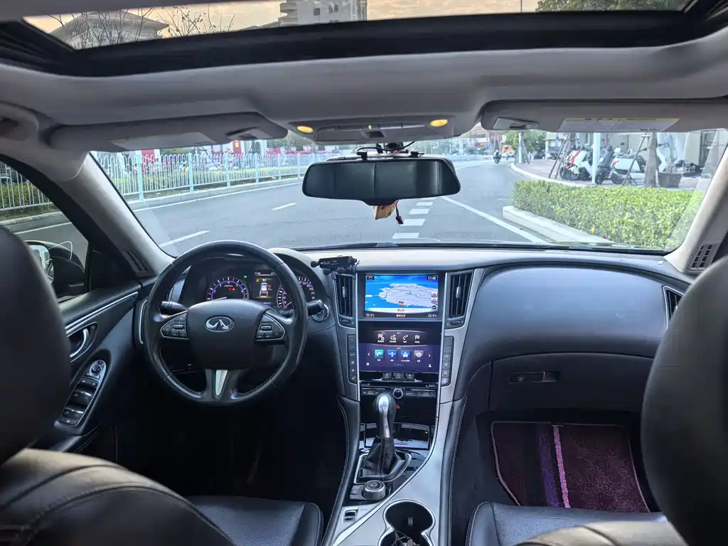Infiniti Q50L 2016 Edition 2.0T Enjoyment Version