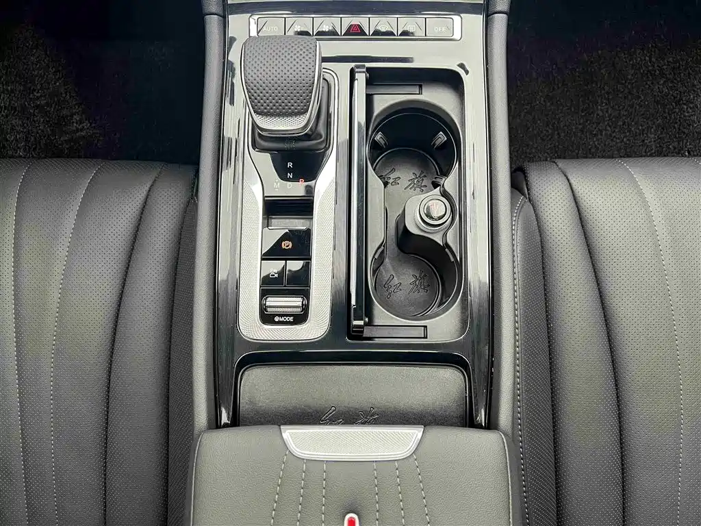 Hongqi H5 2025 Model 2.0T Automatic Qi Chang Edition