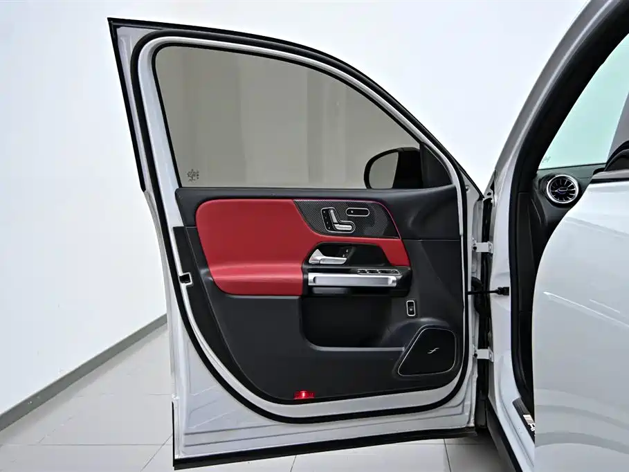 Mercedes GLB AMG 2023 AMG GLB 35 4MATIC