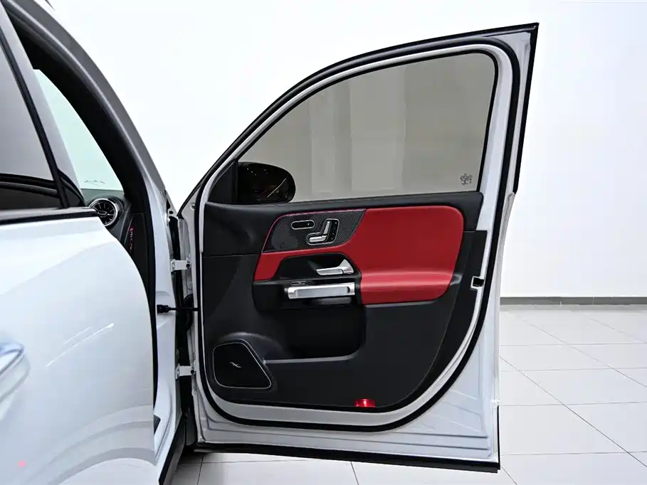 Mercedes GLB AMG 2023 AMG GLB 35 4MATIC