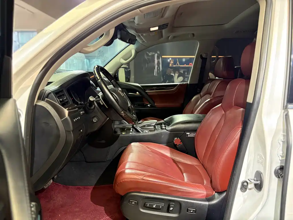 Lexus LX 2017 570 Luxury Edition
