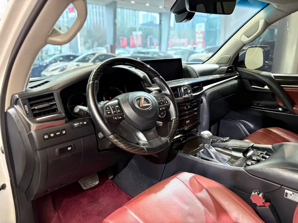 Lexus LX 2017 570 Luxury Edition