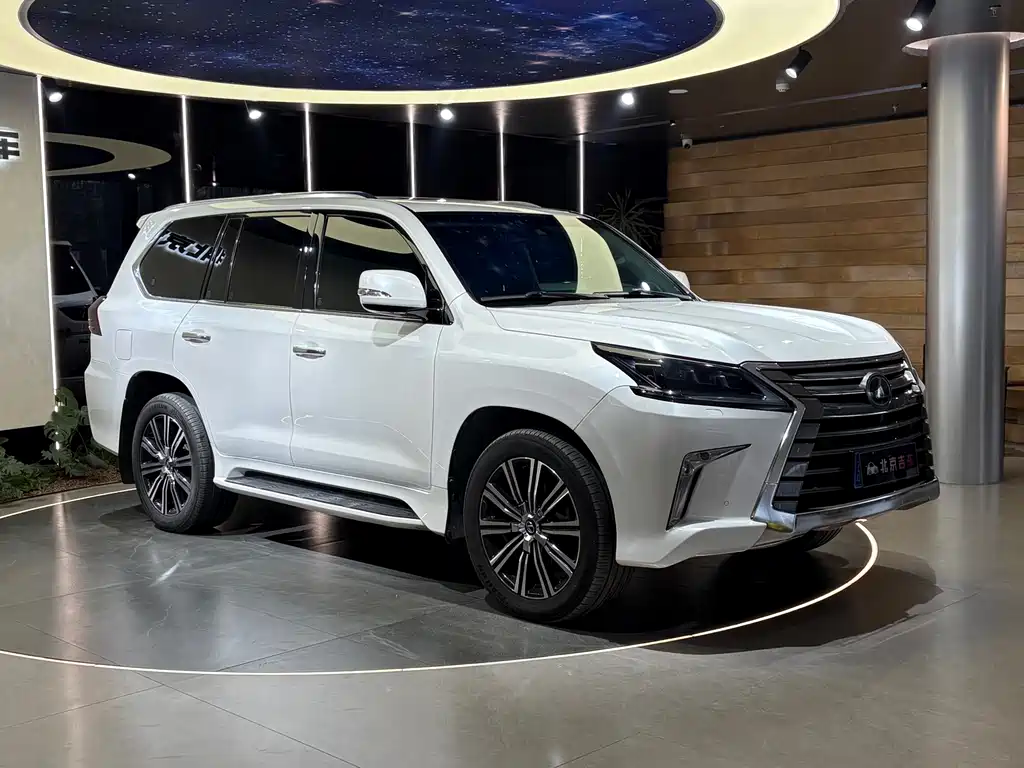 Lexus LX 2017 570 Luxury Edition