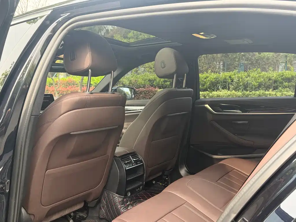 BMW 5 Series 2020 525Li M Sport Package