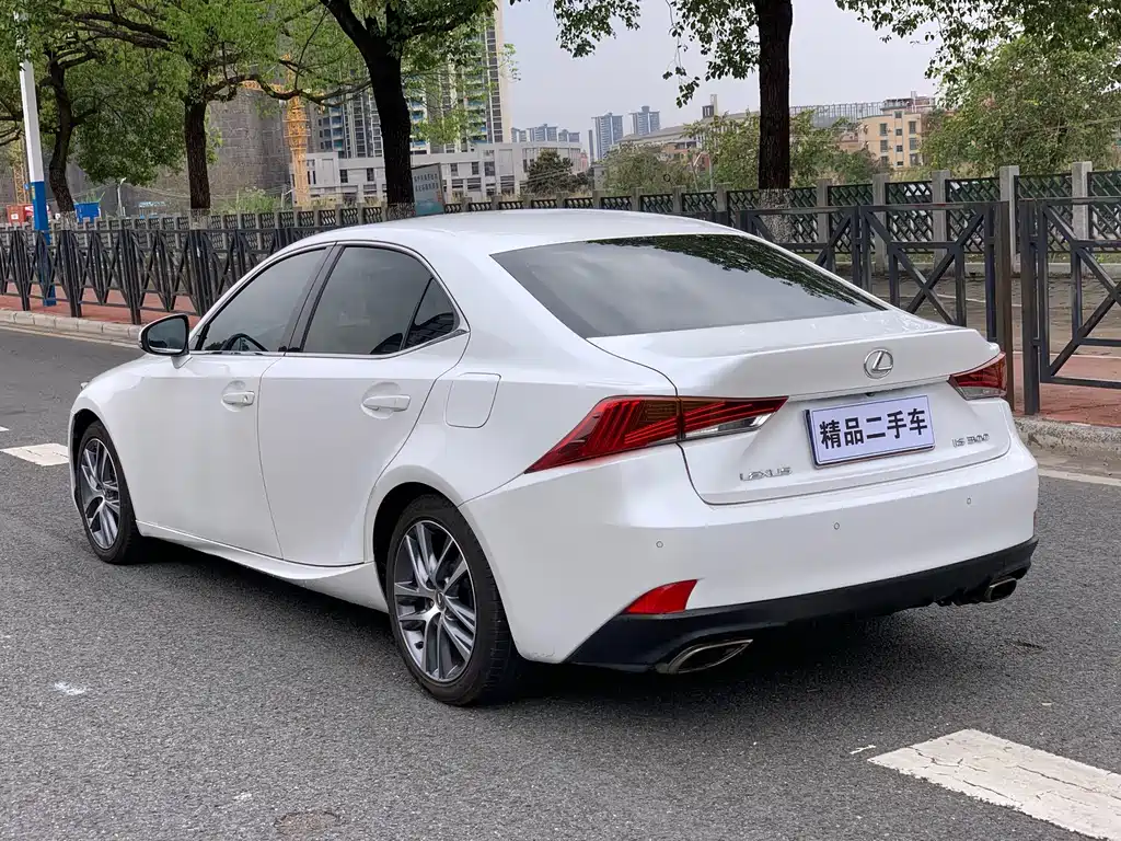 Lexus IS 2017 300 Sport Version