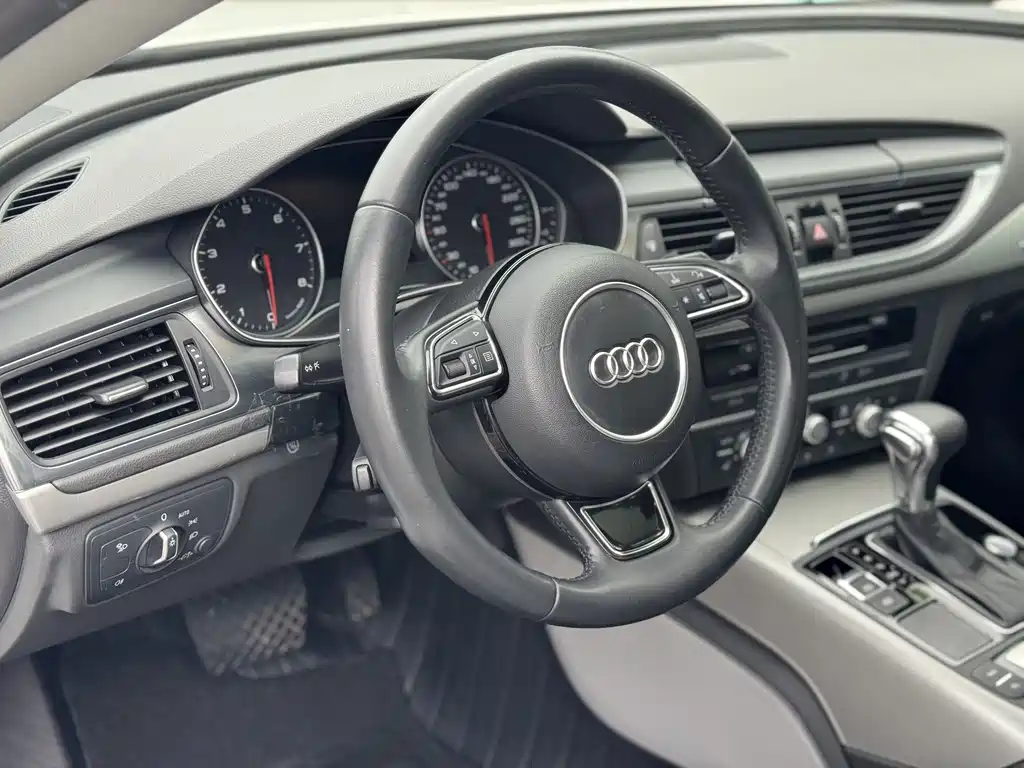 Audi A7 2014 model 35 FSI quattro Tech Line