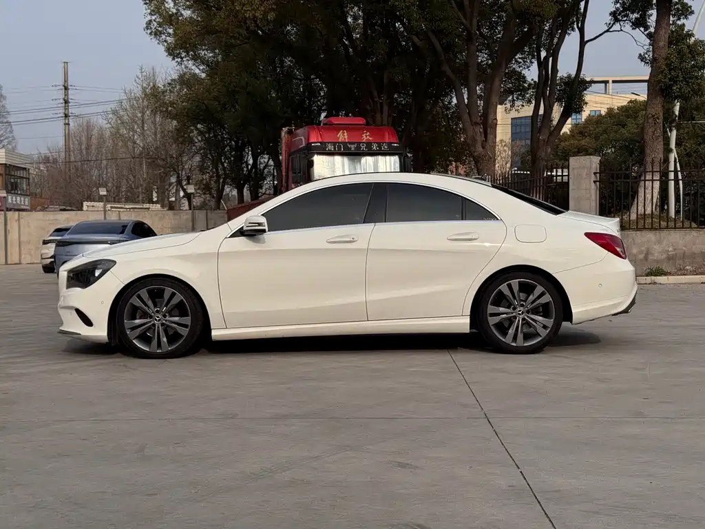 Mercedes-Benz CLA Imported 2018 Model CLA 200 Dynamic Edition