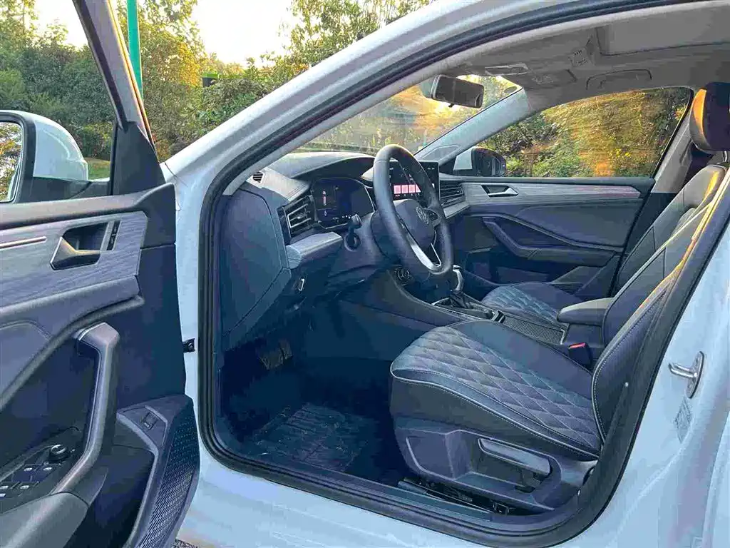 2023 Volkswagen Sagitar 300 TSI DSG Prestige Edition