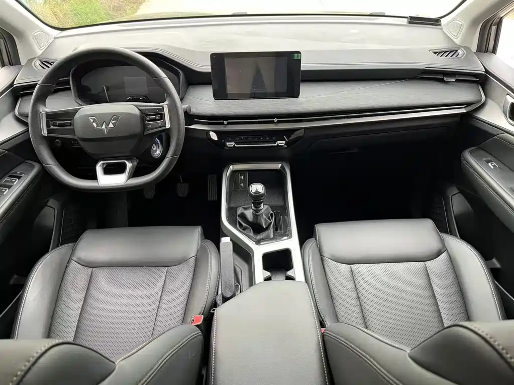 Wuling Jiachen 2022 1.5T Manual Shuxiang Liveliness Edition
