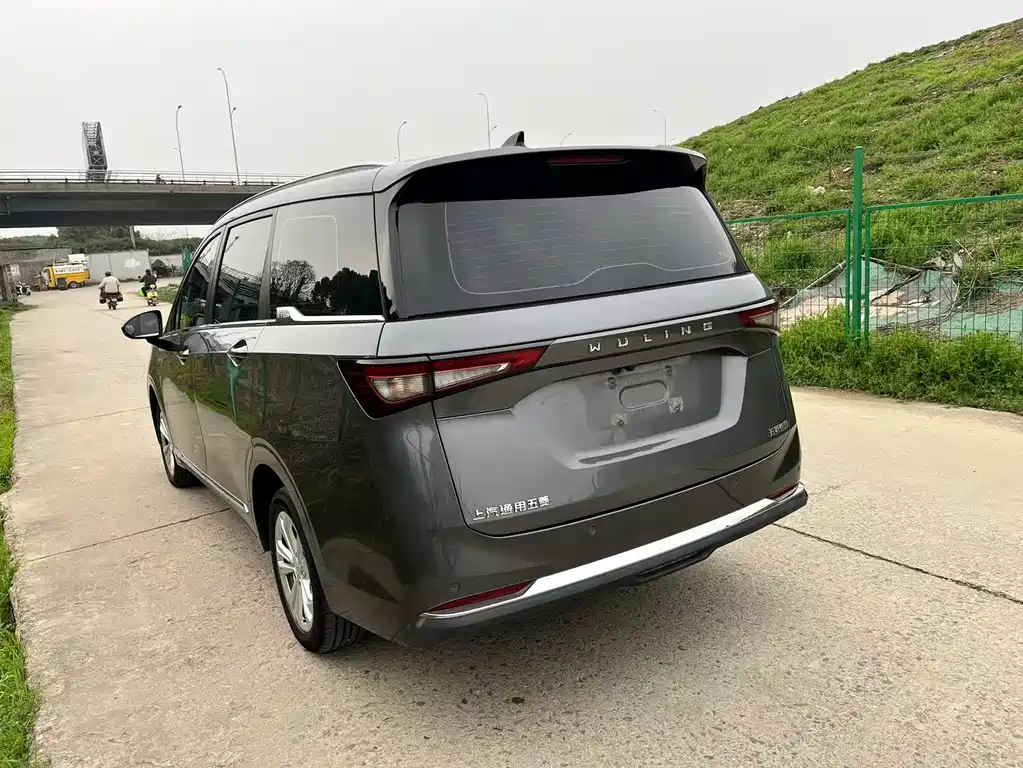 Wuling Jiachen 2022 1.5T Manual Shuxiang Liveliness Edition