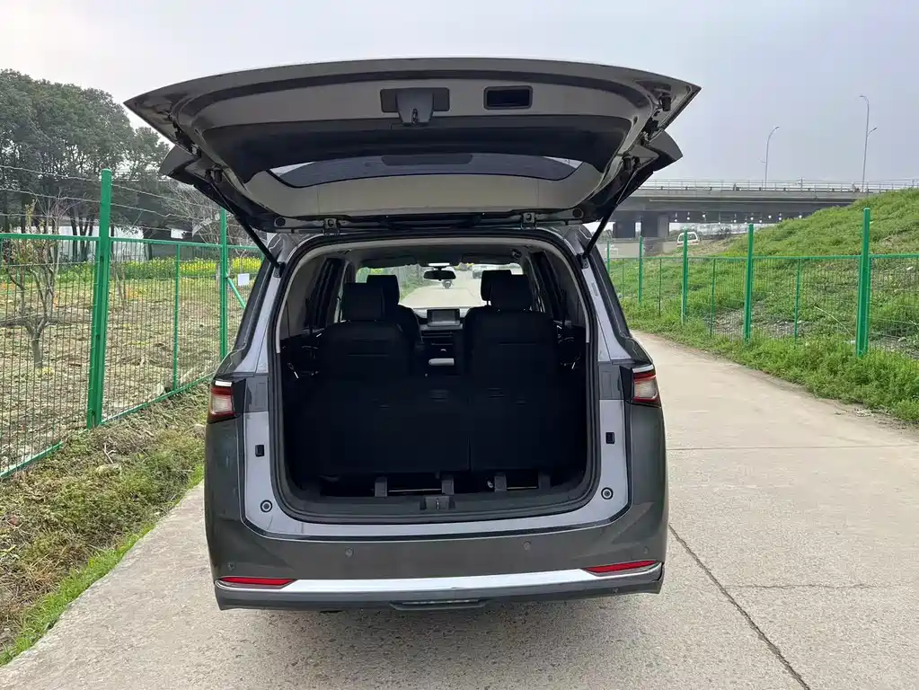 Wuling Jiachen 2022 1.5T Manual Shuxiang Liveliness Edition