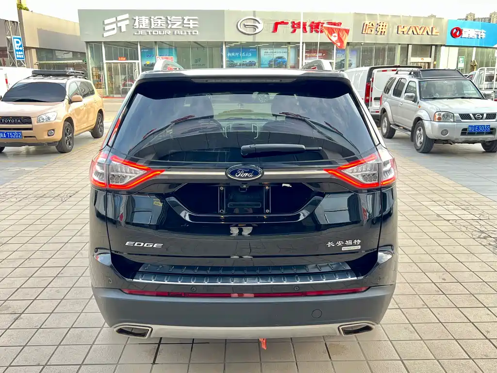Ford Edge 2018 EcoBoost 245 2WD Luxury 7-seater National VI